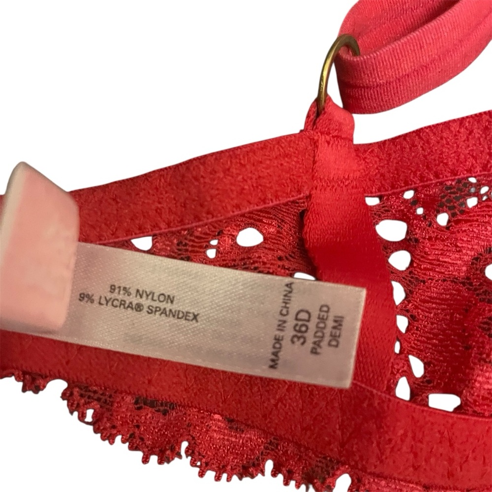 Victoria’s Secret Red Lace Padded Demi Bra - Picture 4 of 6